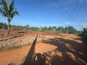 #đất long khánh, 14m mt đường nhựa giá 980 triệu, 600 m2