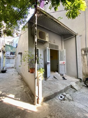 cho thuê nhà cấp 4 đầy đủ nội thất tại long biên