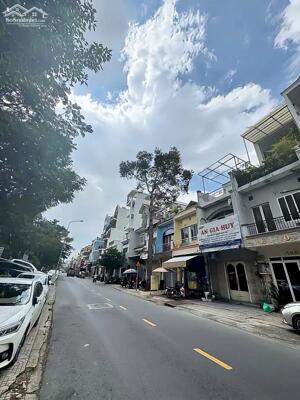 Nhà mặt tiền 5 tầng Phường Bình Tây, HCM (Phường 1 Q6 cũ) gần Chợ Lớn