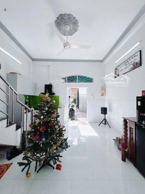 bán nr tại đoàn văn bơ, 3,89 tỷ, 28m2, 2pn, 2wc, 2 tầng, mặt tiền 4m