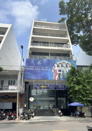 bán nhà mặt tiền trần bình trọng, quận 5, dt: 10x20m, cn: 201m2, hầm 7 lầu, hđt 4 tỷ / năm