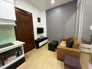 Cho thuê căn hộ dịch vụ 1 ngủ (35m2) Waterfornt City.