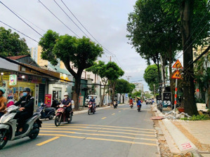 bán gấp nhà 3 tầng, 90m2, mt đường số, ngang 4,5m, gần đỗ xuân hợp, 3pn, 12,5tỷ tl