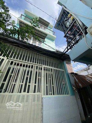 hiếm q7, nhà rộng, 60m2, 4m x 19m, 3 tầng 4pn, hẻm xe hơi