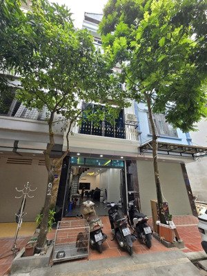 chủ chuyển sang biệt thự cần bán gấp nhà 5 tầng khu dịch vụ mậu lương 50m2 vỉa hè rộng, nhỉnh 14 tỷ