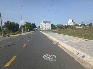 cần bán 1 lô mặt tiền đường hồ tri tân sau đại học dầu khí giá ngợp