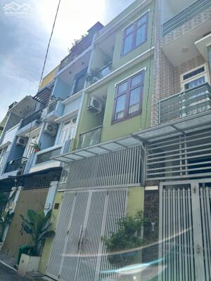 Bán nhà 2 sec QL13, hiệp bình phước, thủ đức 3 tầng 4pn giá 7,15 tỷ Lh 0938677909 xem nhà