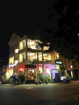 nhà góc 2 mặt tiền đường hoa phượng - cù lao q.phú nhuận - hầm, 4 tầng