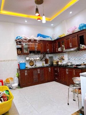 gấp gấp chủ giam 3 ty còn 12 tỷ 9 nha mat tiền phạm thế hiển kinh doanh mua bán đông đúc