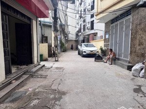 bán nhà ngô thì nhậm 58m/ 4 tầng/ mt 6.5m.phân lô ô tô đỗ cửa, giá 11.5tỷ. khu trung tâm nhất quận