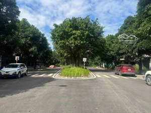 e thảo sẵn 6 căn biệt thự vạn tuế. ecopark . sổ hồng mới tinh