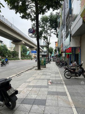 cho thuê nhà mặt phố quang trung gần ga tàu điện vị trí hoàn hảo kinh doanh
