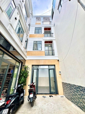 bán gấp nhà nguyễn thượng hiền,67m2 nở hậu ,p.5, b.thạnh,xe hơi ngủ trong nhà, nhà mới xây kiên cố