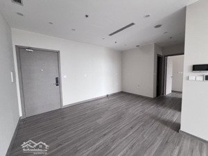 sky forest - thông thủy 70m2 - hướng nam - view sông hồng - giá 5.5 tỷ bp - có vay ngân hàng
