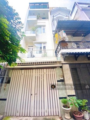 nhà phố quan hoa -dân xây chắc chắn -10m ra mặt phố bãi gửi ô tô cạnh nhà-55m2, 5 tầng, mặt tiền 6m