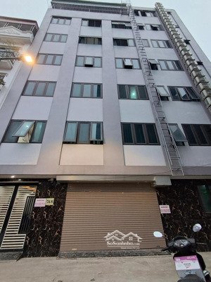 bán tòa chdv bề thế lung linh doanh thu khủng cầu diễn gần đh công nghiệp