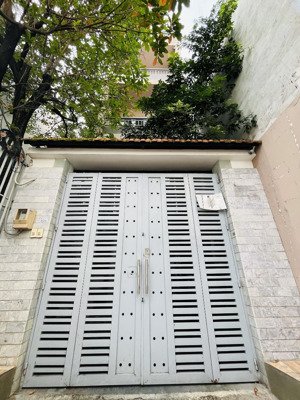 nhà đẹp 5 tầng tô hiến thành q10, hẻm ô tô đến nhà, 3,8x22m, 7pn, sân vườn