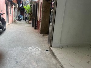 bán mảnh đất hiếm phố trần đại nghĩa ngo xe ba gác cách phố 100m giá bán 145tr/m2