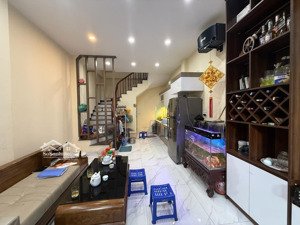 bán nhà tôn đức thắng, ngõ thông, 70m oto đỗ tránh, kd online, full nội thất,46m2*4t