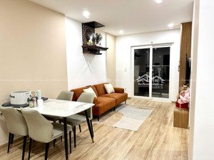 cần bán gấp căn hộ mặt tiền võ văn kiệt 2 phòng 2 vệ sinh diện tích 73m2 hỗ trợ ngân hàng vay 80%