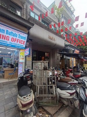 cho thuê nhà phố hàng mành - ngay ngã tư hàng bông, 15m² x 2 tầng, mặt tiền 5m, vỉa hè siêu rộng