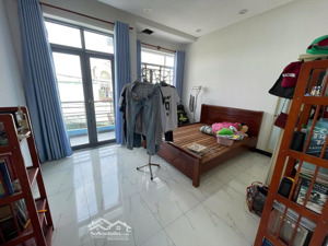 chủ kẹt tiền cần ra gấp nhà tx52, ngay trường tô ngọc vân, 64m2, đường 7m