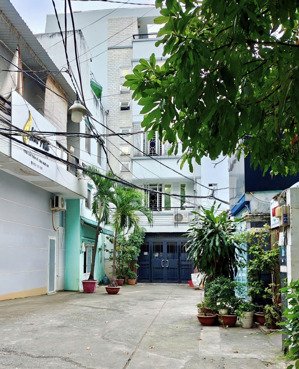 hiếm- chdv- sẵn dòng tiền- 1 căn ra hxh- ngay lê văn sỹ q3 - nhà 4 tầng - 46m2 - chỉ 6.39 tỷ tl