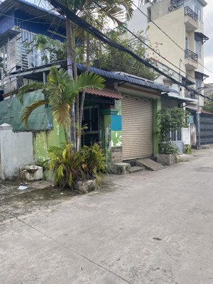 nhà ( 6 x 32 ) hẻm xe tải tô ký -6 pn - gần cv phần mềm quang trung , dh gtvt