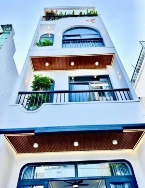 giá tốt nhà phố bàn cờ-p3-q3,gần chợ bàn cờ,giá 4tỷ 950tr/ 92m2, đang cho thuê 28tr/tháng.