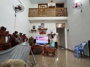 nhà hẻm xe tải trương thị hoa, q12 -4 x20- gần công an q12