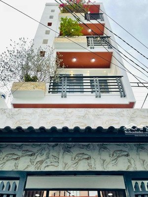 gia đình tôi cần bán gấp nhà 43m2 lê văn duyệt 2tỷ150 p3 bình thạnh. sổ hồng riêng.