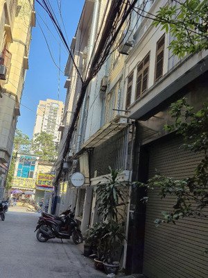 bán nhà lô góc, mặt tiền 14m, kinh doanh phố yên lãng, đống đa