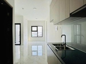 em cần bán căn hộ studio, diện tích: 35m2 - 2.550 tỷ( lầu cao mát mẻ, giá bán đã bao phí thuế)