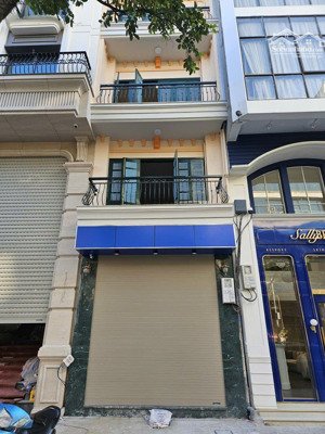 cho thuê nhà mặt phố ngụy như kon tum - thanh xuân, dt 45m2 x 2 tầng, mt 5m, 35 tr, thông sàn