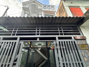 nhà 1 trệt 1 lầu 4x16m, hẻm tô ký vào 239m, gần chợ ngã 3 bầu xã trung chánh