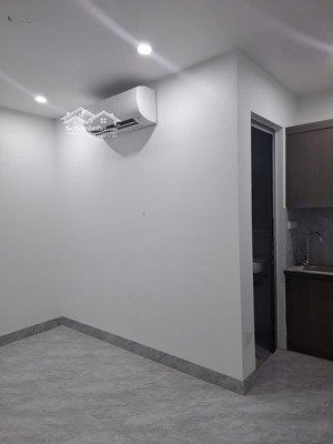 cho thuê chdv 20 m2 full đồ, mới 100%, đẹp, có thang máy. tại phan kế bính. 4,5 tr/ tháng