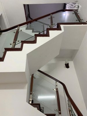 cho thuê nhà 45 m2 x 2,5 tầng, 2 pn, 2 wc đủ đồ, ngõ rộng - nhà sạch đẹp, 10 tr/ tháng