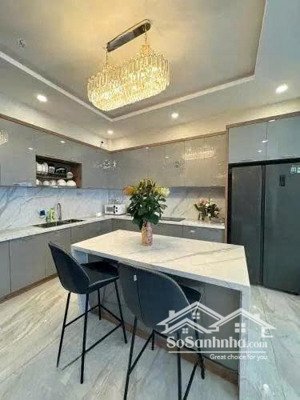 bán nhà lê thị riêng, 110m2, 4 tầng, 25 tỷ - dòng tiền nở hậu