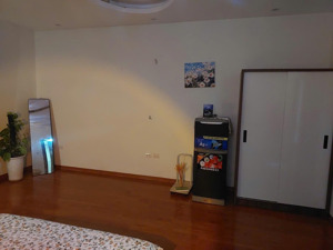 ccmn 279 đội cấn 30m2 wc ngăn kính