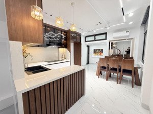 thông số đẹp-nhà dân xây-gần phố-2 thoáng-full n thất-trung liệt-35m*5t*giá 8,3 tỷ-công năng đ đủ.