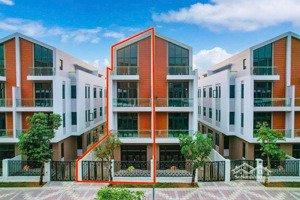 bt tứ lập ánh dương rẻ hơn 1 tỷ so với thời điểm t10/2025 khi có thêm cs hoàn thiện về ở sớm ck 5%