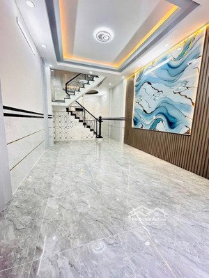 nhà đẹp âu cơ sát mt giáp q. 11, ngang 3.9x13.5m giá 4.8 tỷ