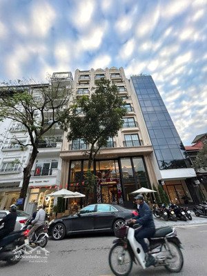 khách sạn phố cửa đông - hoàn kiếm, dt 160m2 x 9 tầng, mt 8,6m, kd víp giá 249 tỷ . lh: 