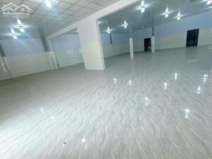 Cho thuê nhà mới xây 360m2 mặt tiền QL60.Gía 20 triệu