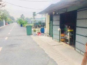 chủ kẹt tiền cần bán gấp dãy nhà trọ đang cho thuê xã tân an hội, củ chi 181 m2 giá 800 triệu