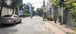 bán đất tặng nhà 6,5x21m đường ô tô né nhau
hoàng diệu 2, linh trung, thủ đức