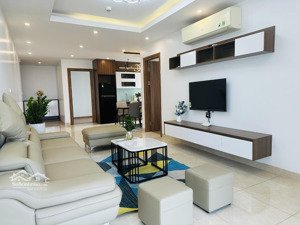 bán gấp căn 85m2 - 3 pn - 2 wc vị trí đẹp - cầu giấy centerpoint - 11 tỷ - lh: 