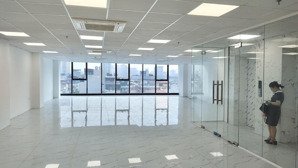 chính chủ cần cho thuê nhanh sàn mới 100% phố hoàng cầu 125m2 giá 22 triệu