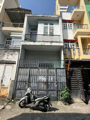 bán nhà 1 sẹc lê văn quới - dt: 4m x 18m đúc: trệt lửng 2 lầu, giá 6,7 tỷ tl. hẻm 6m thông.