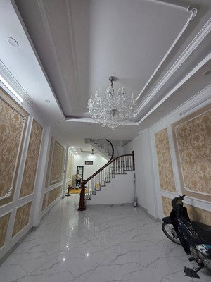 ngõ nông , ôtô vào nhà, sân rộng thoáng ôtô quay đầu, đại mỗ nam từ liêm 35m 6,4 tỷ